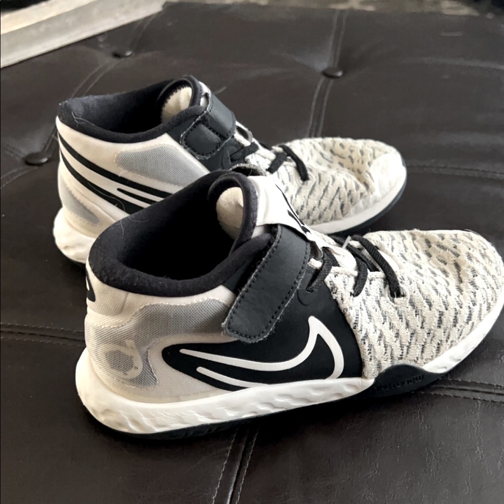 Boys Nike KB